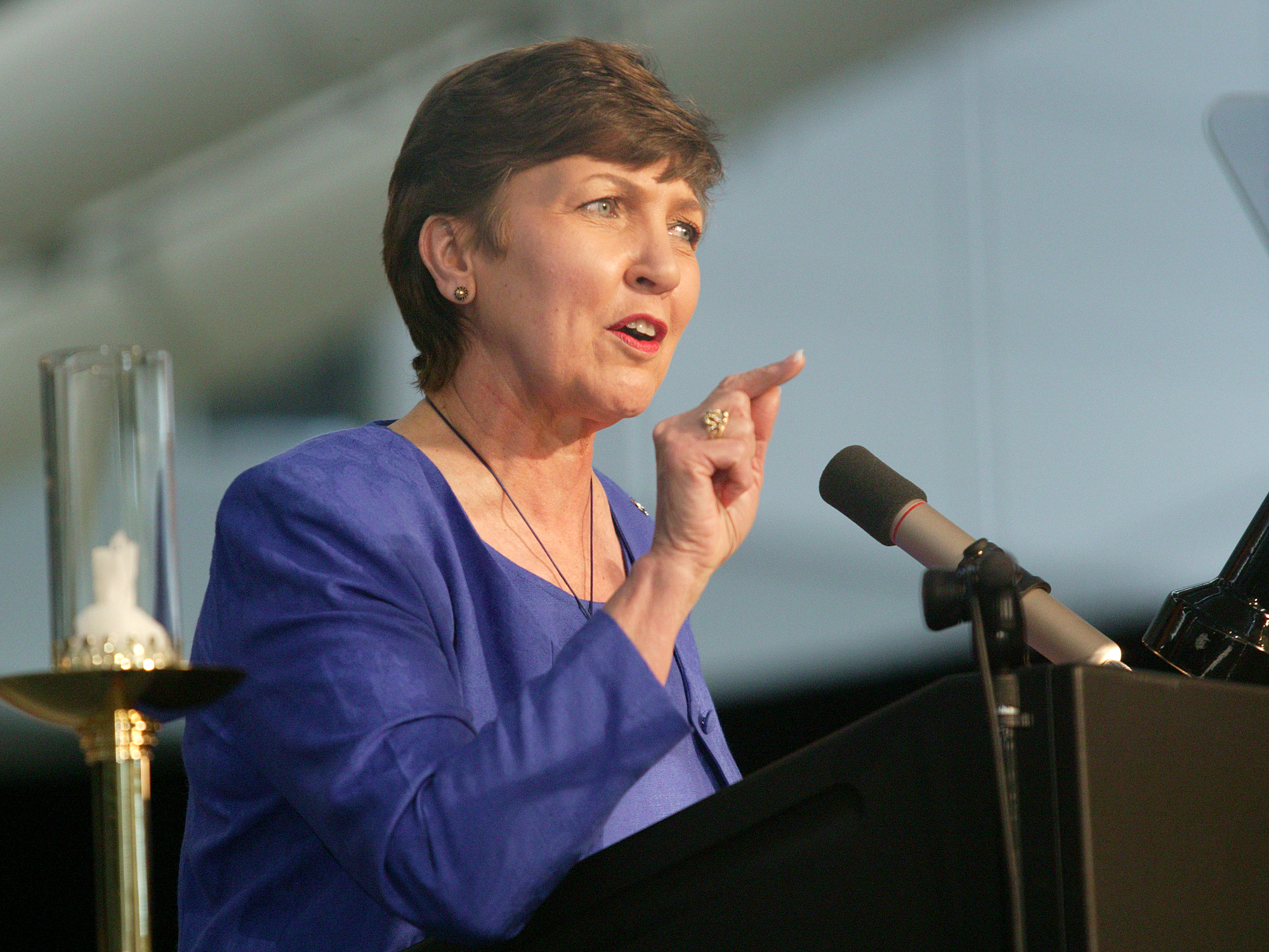 Gloria Holt, lay leader of the North Alabama Annual Conference, gives the Laity Address at the United Methodist Church's 2004 General Conference in Pittsburgh. A UMNS photo by Mike DuBose.