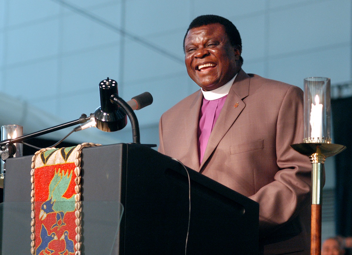 Bishop Nkulu Ntanda Ntambo, North Katango Area in Congo, preaches for morning worship on April 29 during the 2004 General Conference of the United Methodist Church in Pittsburgh. A UMNS photo by John C. Goodwin.