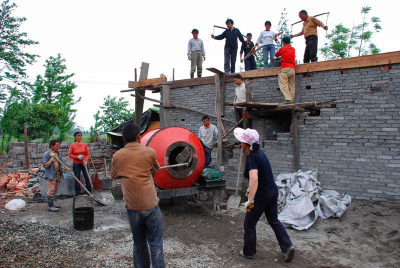 Villagers in Woyun, China, are working to rebuild their town after a May 2008 earthquake. A UMNS Web-only photo courtesy of Amity Foundation.
