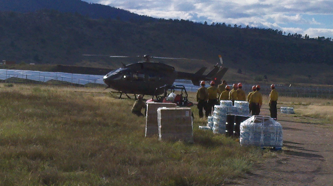 A team from the Federal Emergency Management Agency delivers emergency meals for those affected by flooding in Fort Collins, Colo. Photo by Justin Pierce, FEMA.