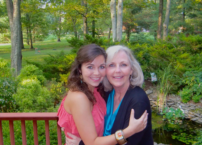 College-bound Shannon Thompson and her mom, Pam, have become pros at making the transition between college and home, but each admits that it's not always easy. Photo by Susan Passi-Klaus, United Methodist Communications.