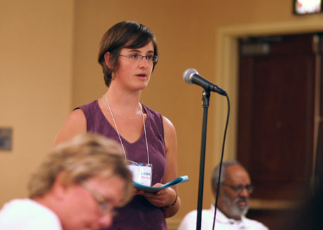 Anna Blaedel addresses members of the Board of Church and Society during a meeting in which they considered divestment in preparation for sending petitions to General Conference 2008. 