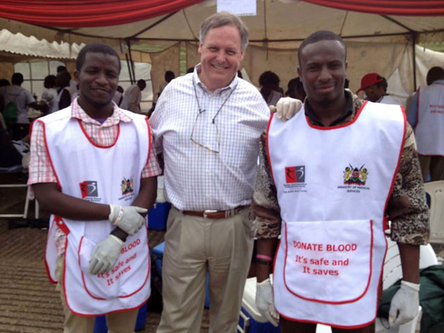 Scott Gilpin stands with volunteers for the Kenya Blood Transfusion Service in the Red Cross area in Uhuru Park, Nairobi. Photo courtesy of Scott Gilpin.