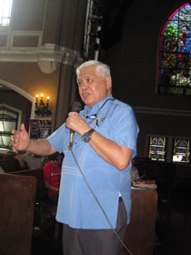 Bishop Daniel C. Arichea Jr. addresses the AIDS conference.