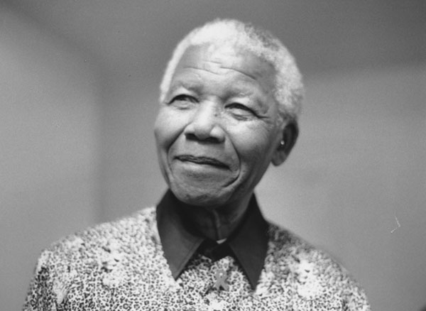 A 2000 photo of Nelson Mandela.