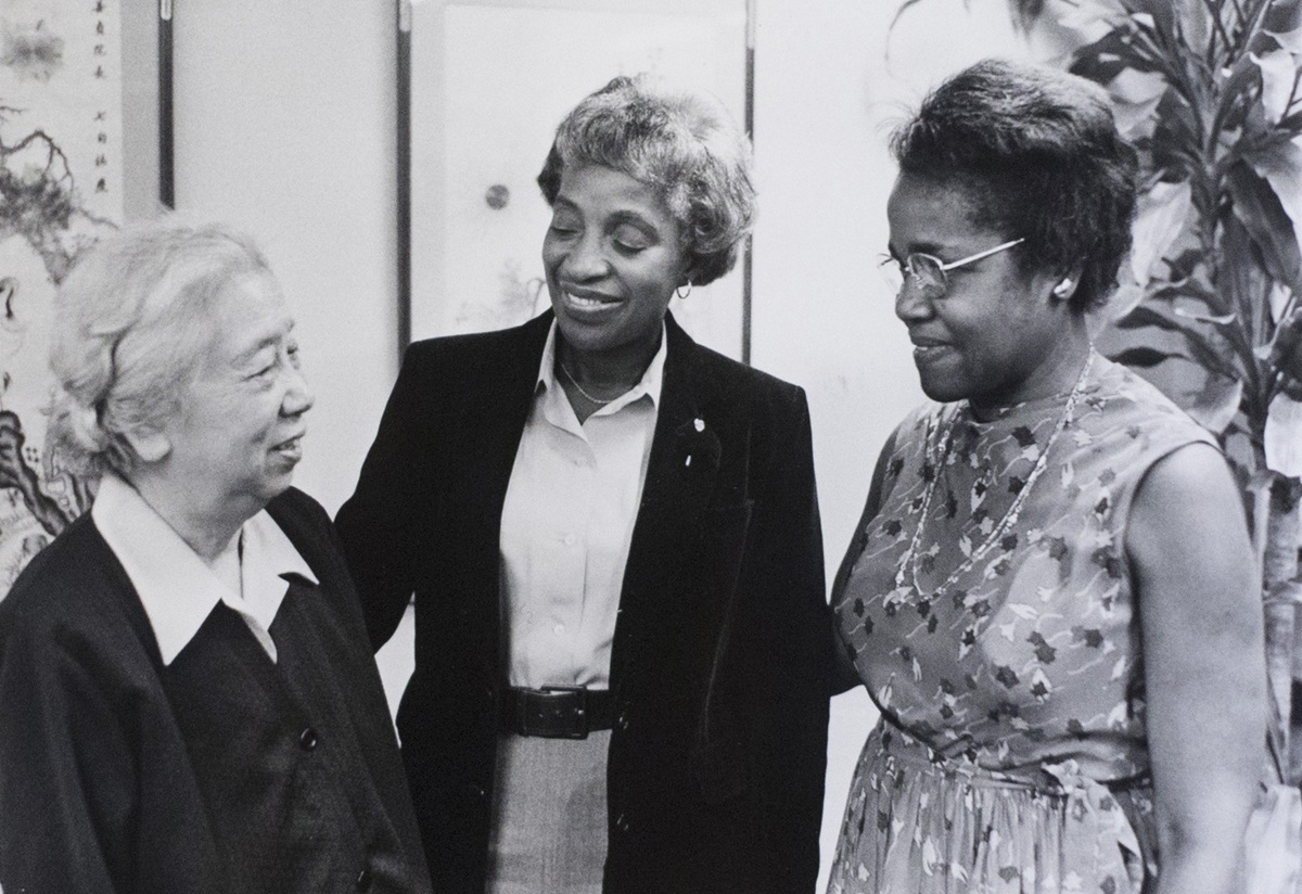 In recognition of her mentoring prowess, the Women’s Division created the annual Theressa Hoover Community Service and Global Citizenship award. In this 1979 photo, Hoover (right) and Mai Gray (center), president of the Women’s Division, greeted Xue Zheng, an educator from China. Photo by John Goodwin for the Board of Global Ministries.