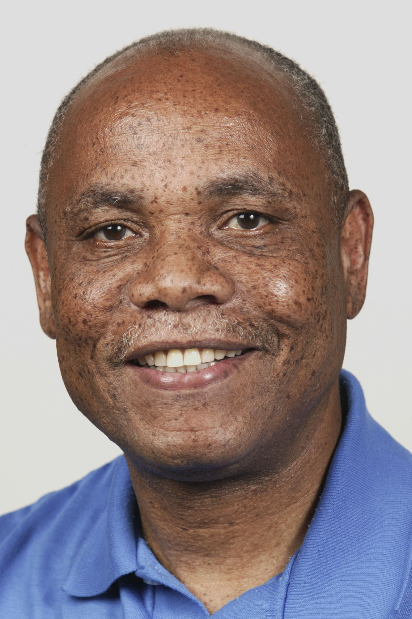 Bishop Eben Nhiwatiwa