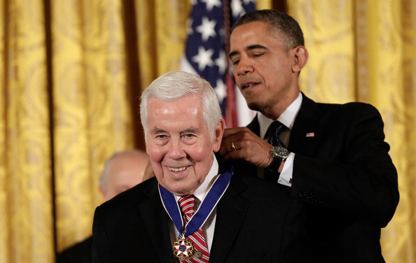 U.S. President Barack Obama awards the Presidential Medal of Freedom to former Sen. Richard Lugar, a United Methodist from Indiana, Nov. 20 in the East Room at the White House