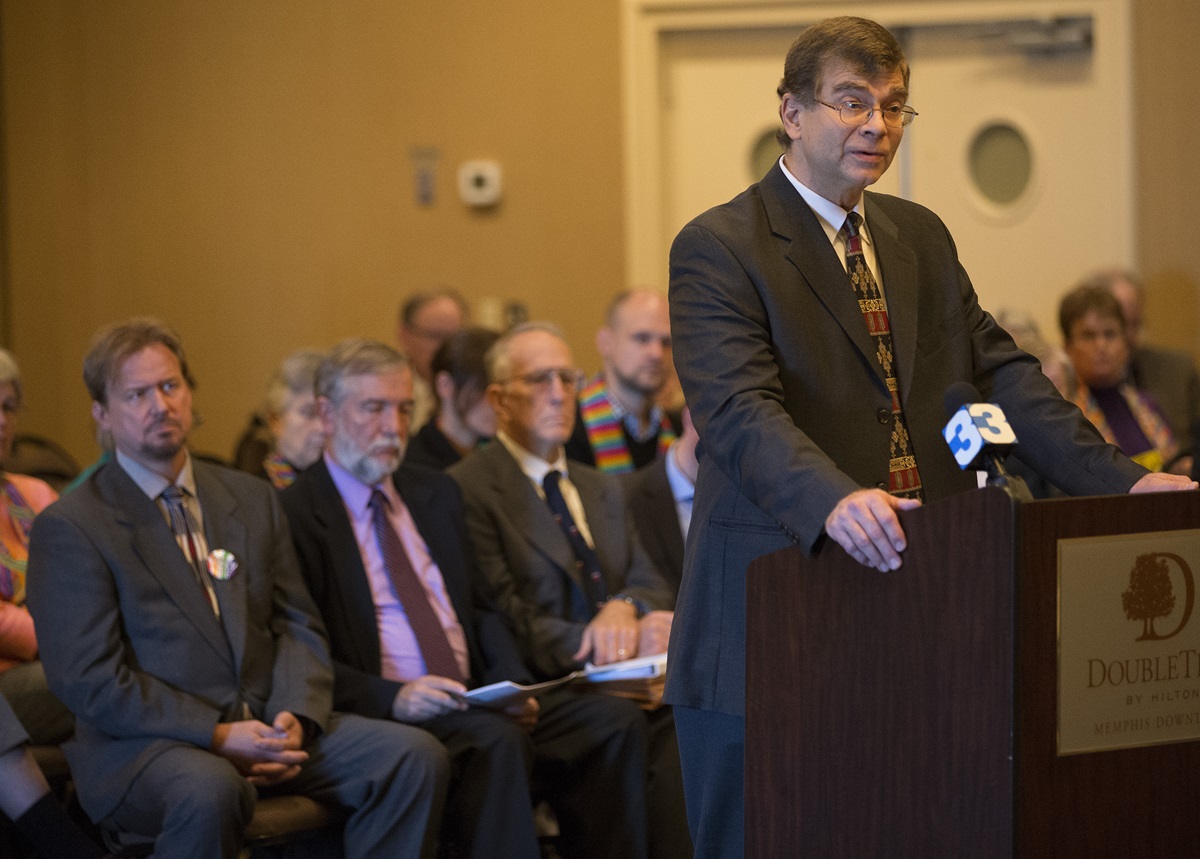 The Rev. Christopher Fisher (right) addresses the United Methodist Judicial Council which will decide whether to uphold the reinstatement of the Rev. Frank Schaefer (left), who lost his credentials after being found guilty in a church trial last November of performing a same-sex wedding ceremony for his son. An oral hearing on the matter opened the council’s Oct. 22-25 fall meeting in Memphis, Tenn. Fisher serves as counsel for the church. 