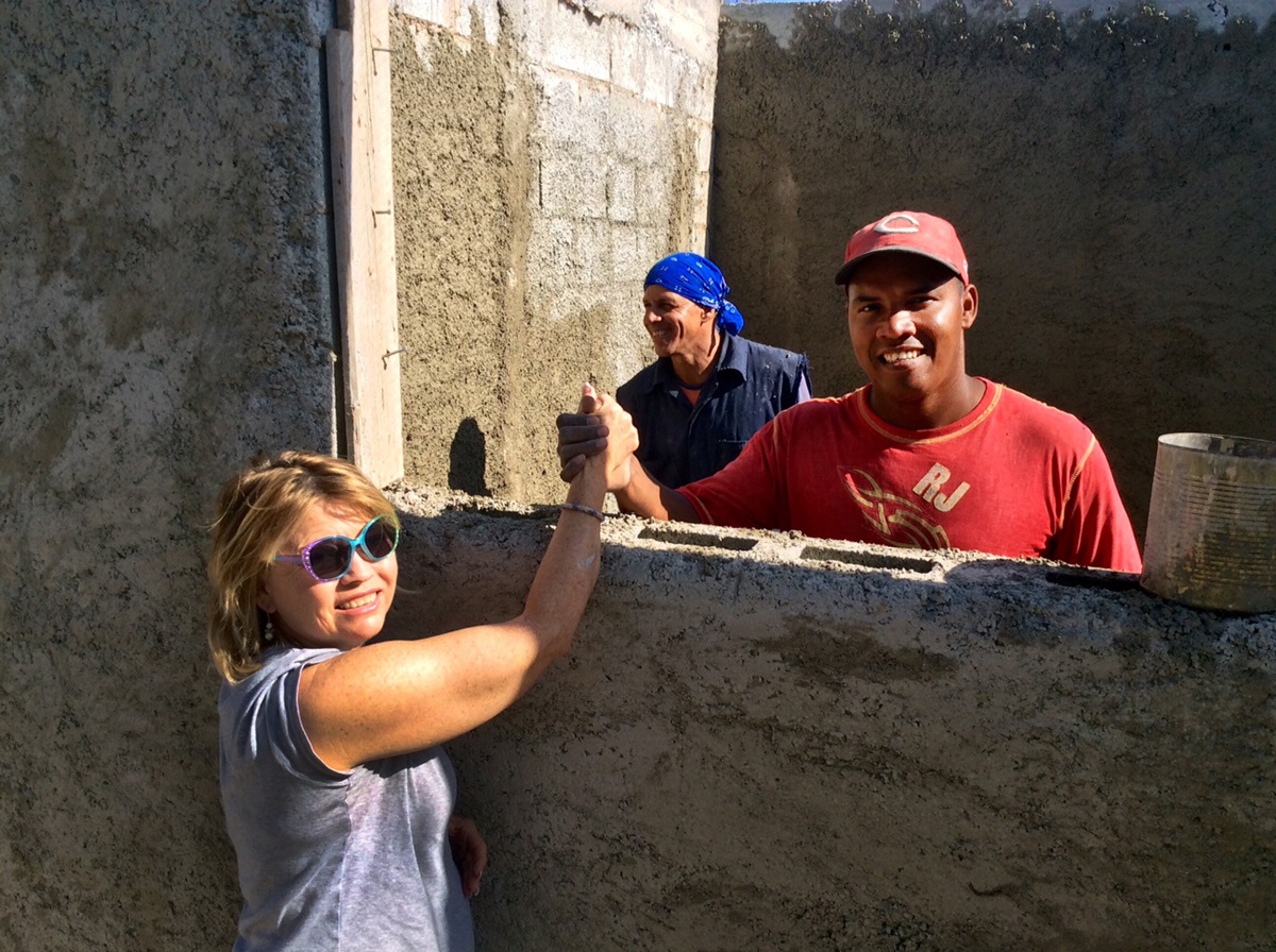 Nechi Fullerton (left) works with Abelardo Castillo, a Cuban construction worker, at the Methodist seimary during a January 2015 volunteer trip in Havana, Cuba. Photo courtesy of Nechi Fullerton