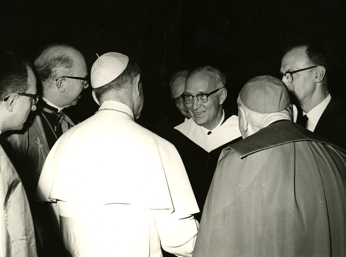 Albert C. Outler meets with Pope Paul VI on Sept. 23, 1964. Photo courtesy of Bridwell Special Collections, Southern Methodist University