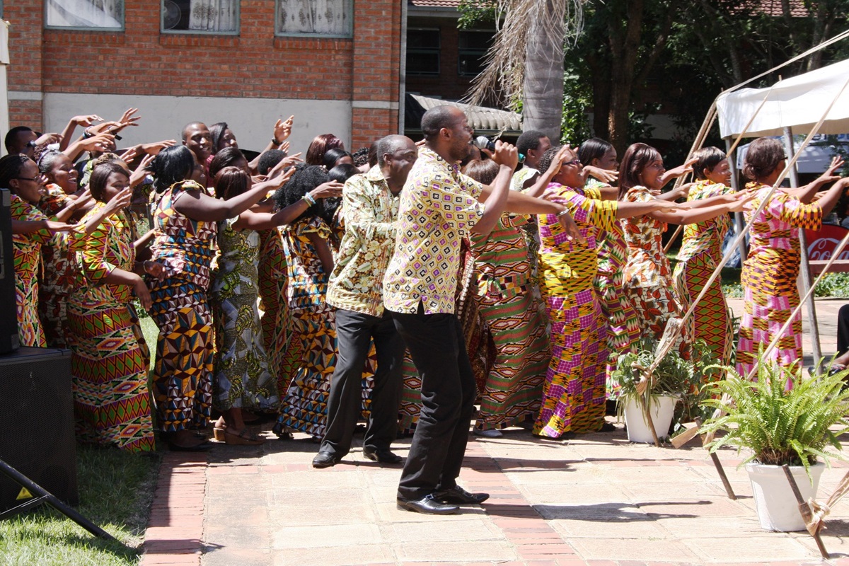 The Africa University Choir sings a pambola as the inauguration of Munashe Furusa as the university's fourth vice chancellor ends. Pambola means “blessings with you” in Lingala, a language spoken in the Democratic Republic of Congo. Photo by Vicki Brown, UMNS