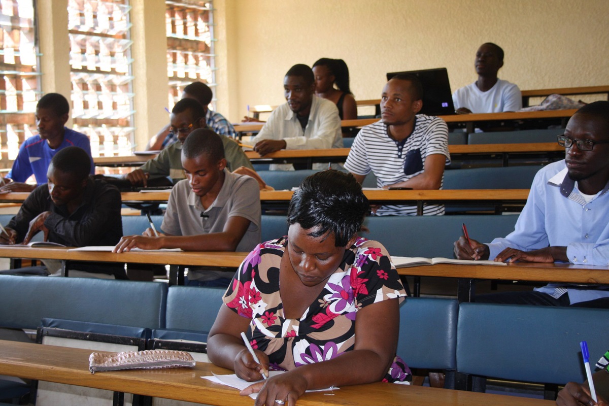 Students in Africa University's Faculty of Agriculture and Natural Resources listen to a lecture by Walter Manyangarirwa. Students were on campus and in class during the university's board of directors meeting and the installation of the new vice chancellor. Photo by Vicki Brown, UMNS