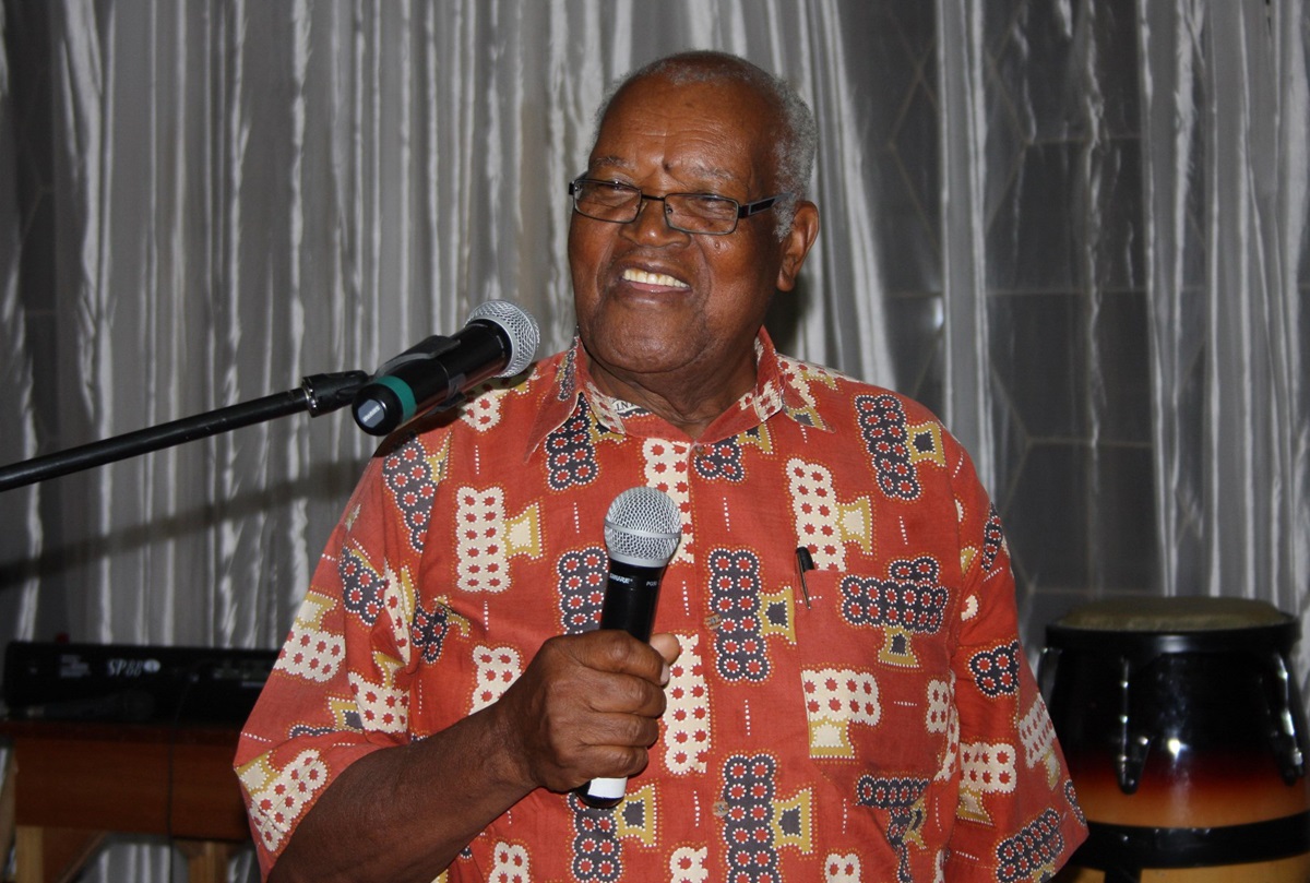 John Wesley Kurewa thanks the Foundation for Evangelism for its plans to endow an E. Stanley Jones Professor of Evangelism at Africa University in his name. 
