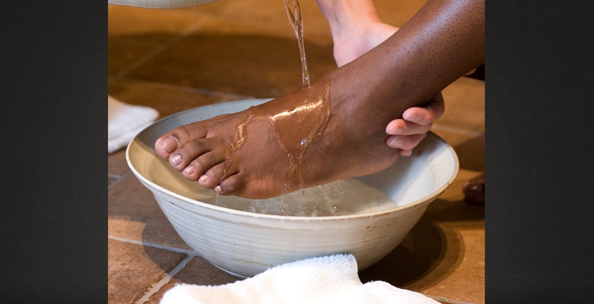 Holy Thursday foot washing at Belmont United Methodist Church, Nashville, Tennessee. Photo by Mike DuBose, United Methodist News Service. 
