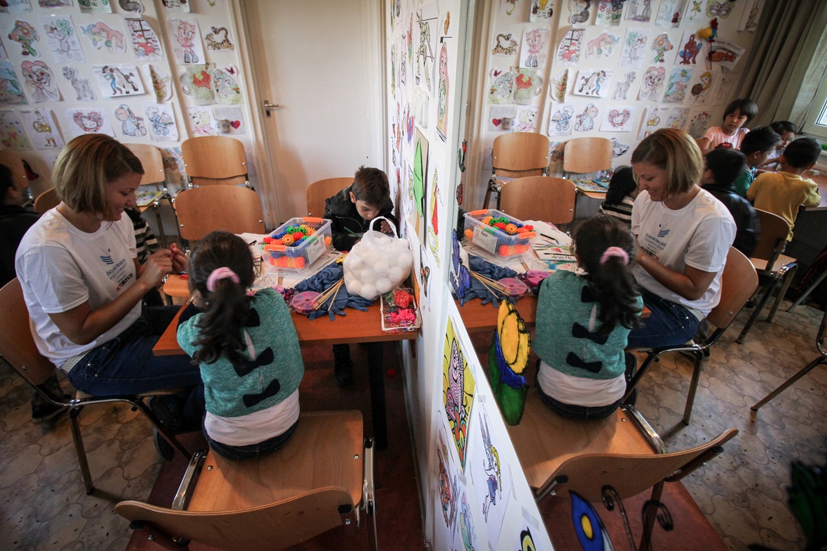 Migrant children ages 3-14 receive psychosocial services provided by Hungarian Interchurch Aid in Budapest. Photo by Photo by Fekete Dániel, HIA-Hungary, ACT Alliance.