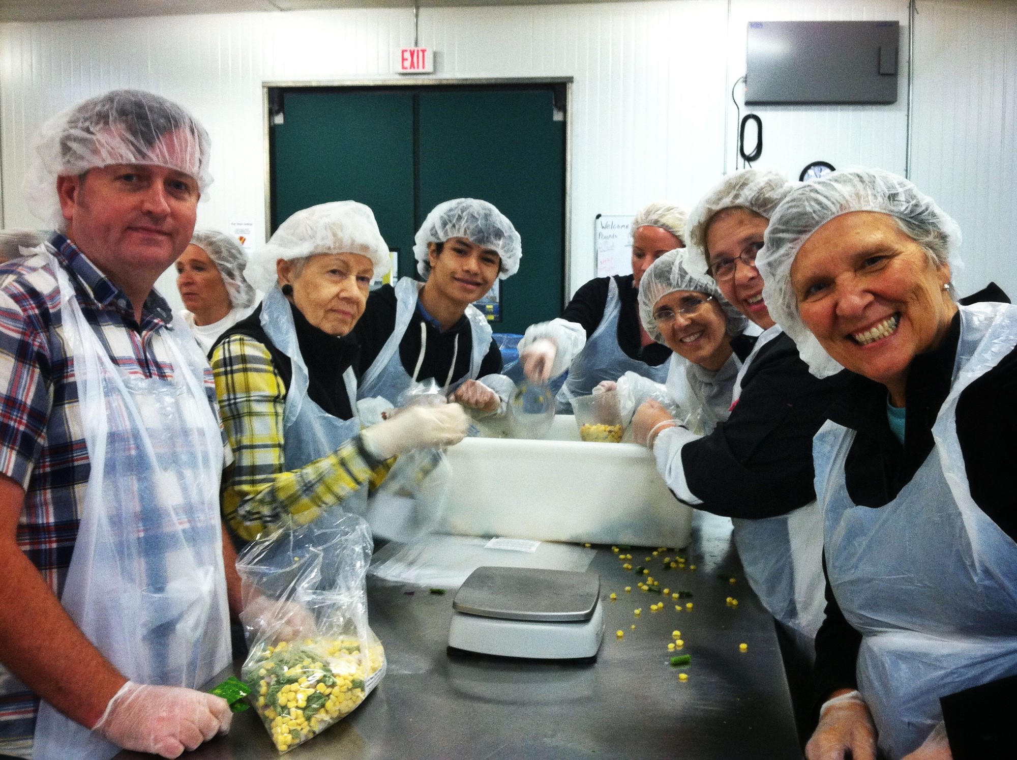 With a strong belief in social outreach, members of First United Methodist Church in Portland volunteer at the Oregon Food Bank in Beaverton, Ore. Photo by Mark Ohlson, courtesy of First United Methodist Church