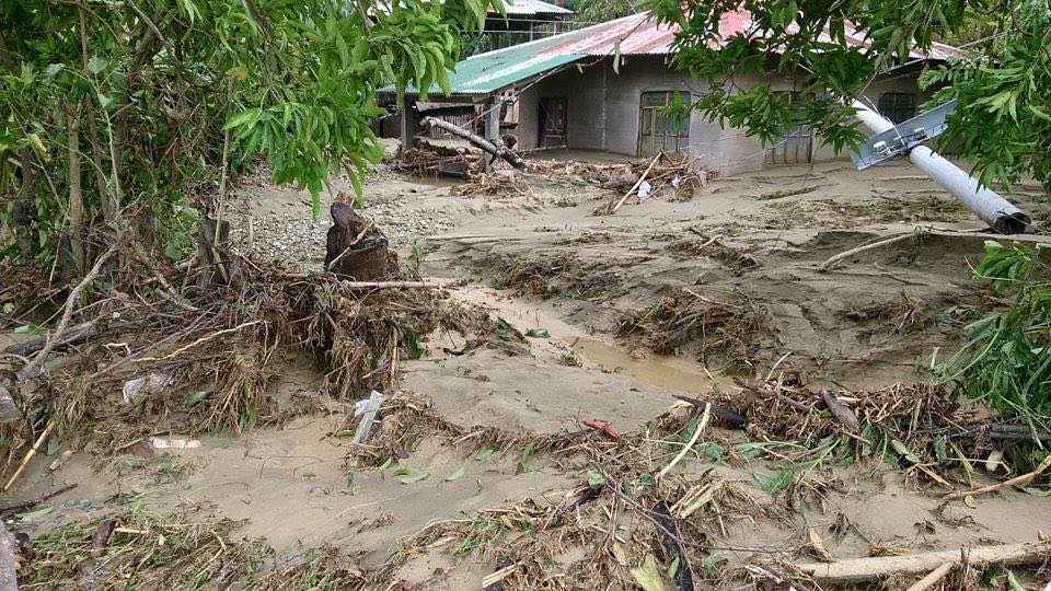 Flooding in the Philippines caused by Typhoon Koppu. Photo courtesy of MidPac United Methodist Youth Fellowship