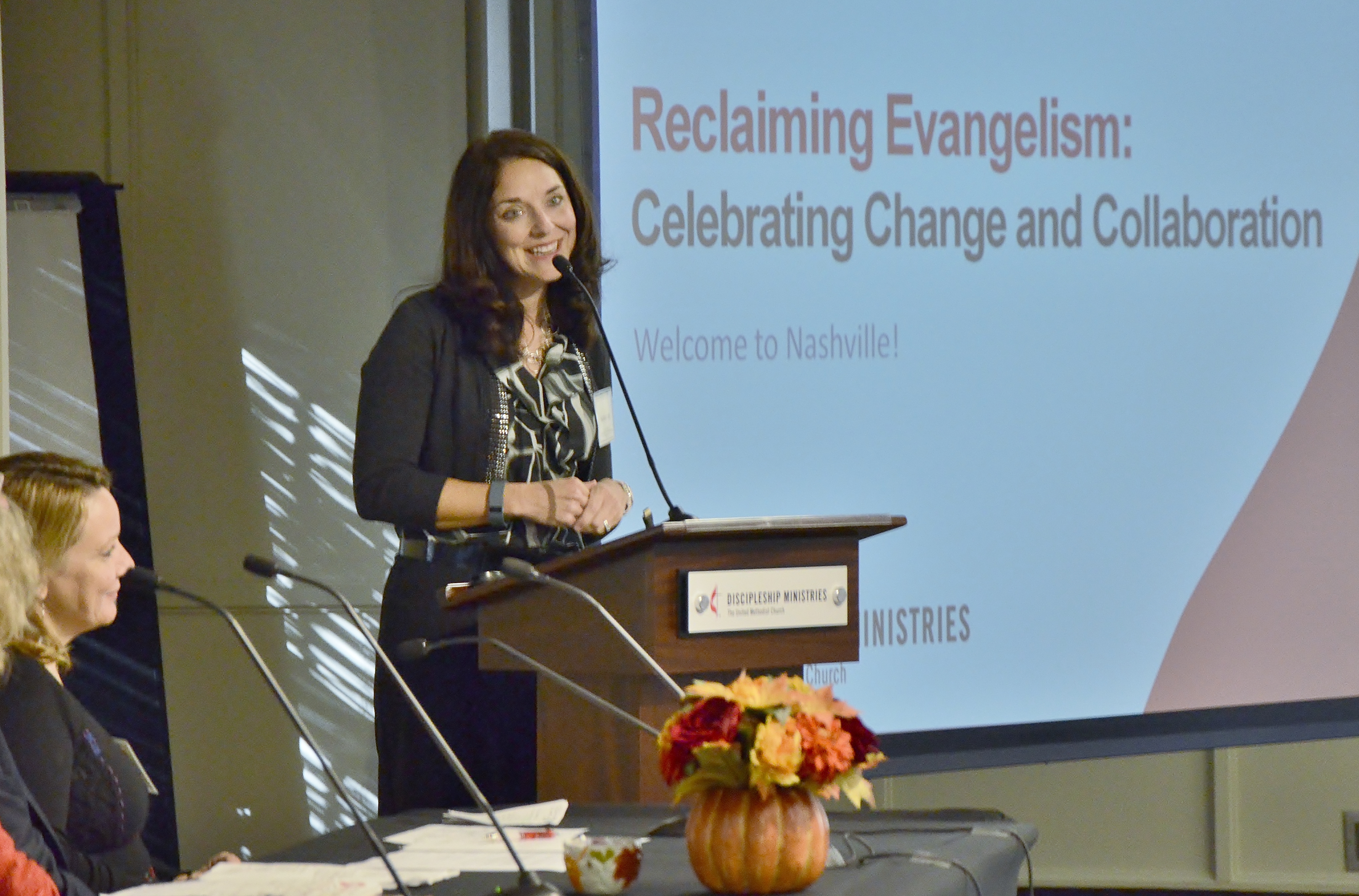 The Rev. Heather Heinzman Lear, director of evangelism ministries at United Methodist Discipleship Ministries, welcomes some 50 scholars and pastors to the first North American ecumenical evangelism conference. Photo© by Tom Gillem