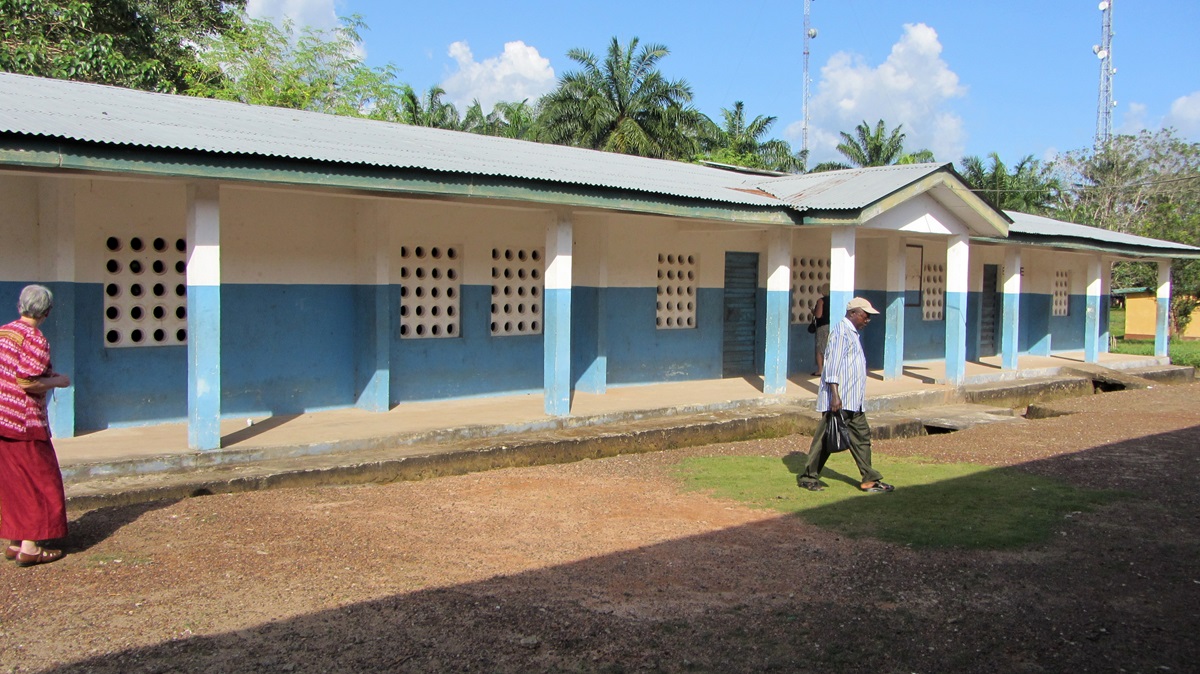 This building is being considered for academic space for Taidama Enterprise Academy located in Sierra Leone near Njala University. For nearly 30 years, Operation Classroom’s primary mission has been “To Partner with the United Methodist Church in Liberia and Sierra Leone to Improve Education.” Photo courtesy of Bob Coolman