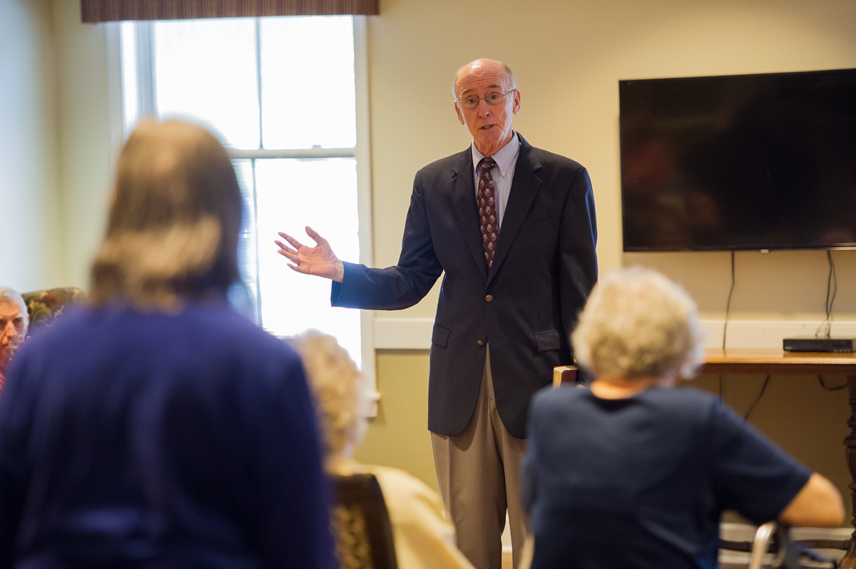 In preaching to residents of the Bethany memory care unit, retired United Methodist Bishop Kenneth Carder says he has found an attentive, appreciative audience, with many able to recall the Apostles’ Creed, Lord’s Prayer and well-known hymns. Photo by Matt Brodie.