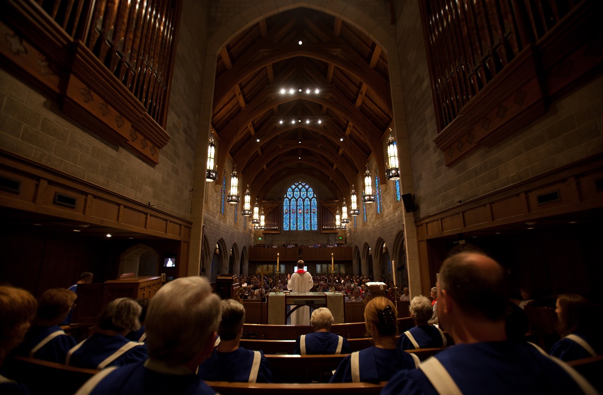The choir’s view of Pulaski Heights United Methodist Church in Little Rock, Ark., often is packed pews. The church’s experience attests to Barna’s findings that spiritual development and community draw young adults. Photo courtesy of Andrea Wymes