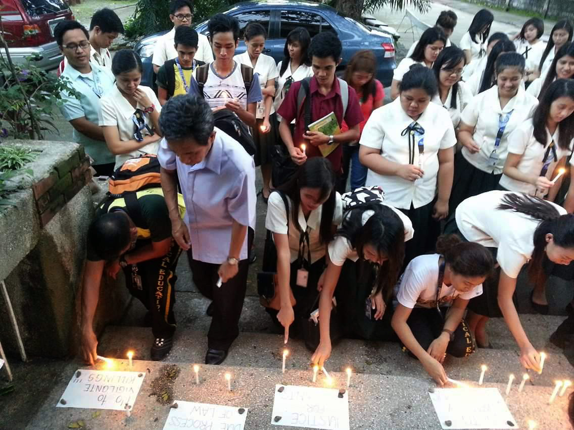 Students and some teachers from the College of Education in Wesleyan University-Philippines in Cabanatuan City at an Aug. 31 candle lighting and prayer gathering, calling for an end to killings related to the government’s war on drugs. Photo courtesy of Bernard Cortez