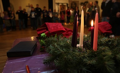 Durante cada domingo del Adviento, nos enfocamos en una de las cuatro virtudes que Jesús nos trae: Esperanza, Amor, Alegría y Paz. Foto por Kathleen S. Barry Durante cada domingo del Adviento, nos enfocamos en una de las cuatro virtudes que Jesús nos trae: Esperanza, Amor, Alegría y Paz. Foto por Kathleen S. Barry