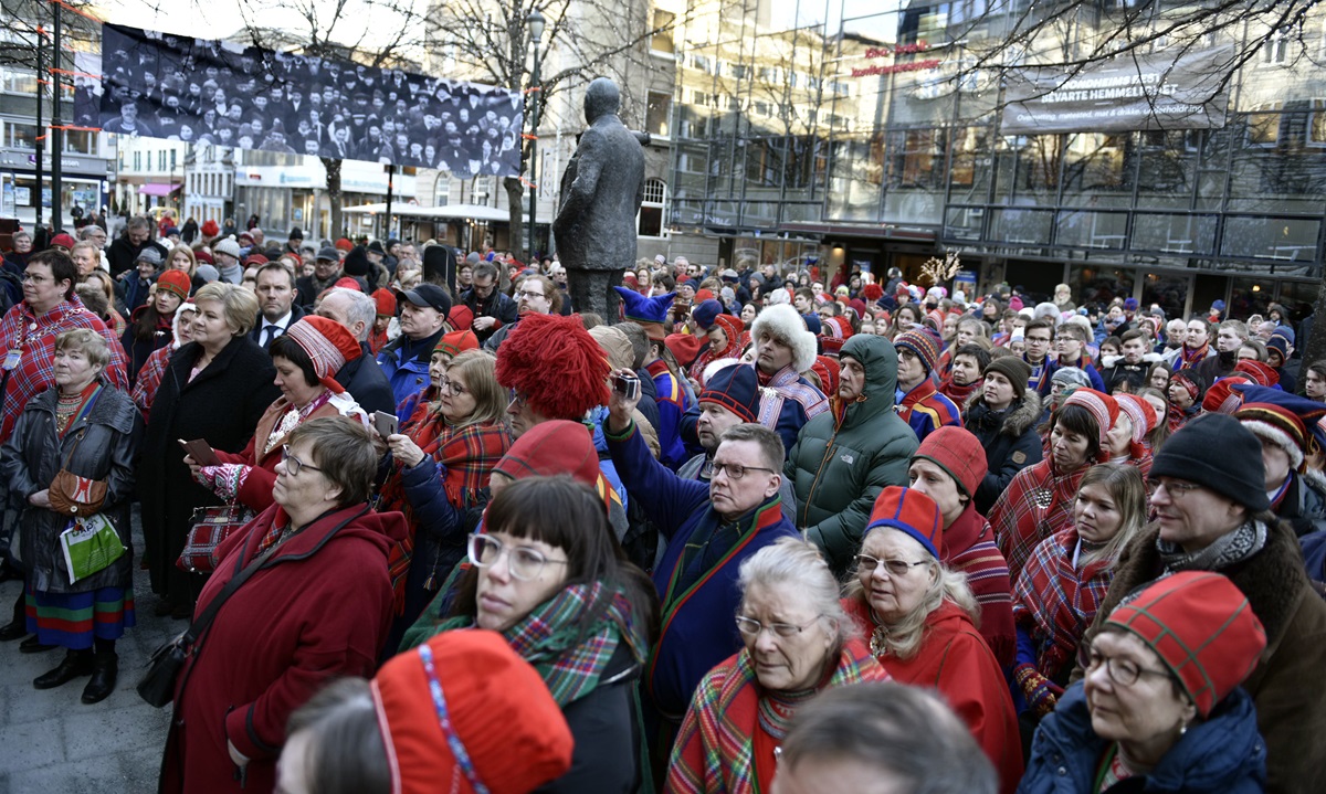 The centennial events in Trondheim, Norway, started with a meeting outside the United Methodist Church celebrating the actual site of the first Sami congress. The event was hosted by Sami youth organizations and attended by Norwegian Prime Minister Erna Solberg. Photo by Karl Anders Ellingsen.