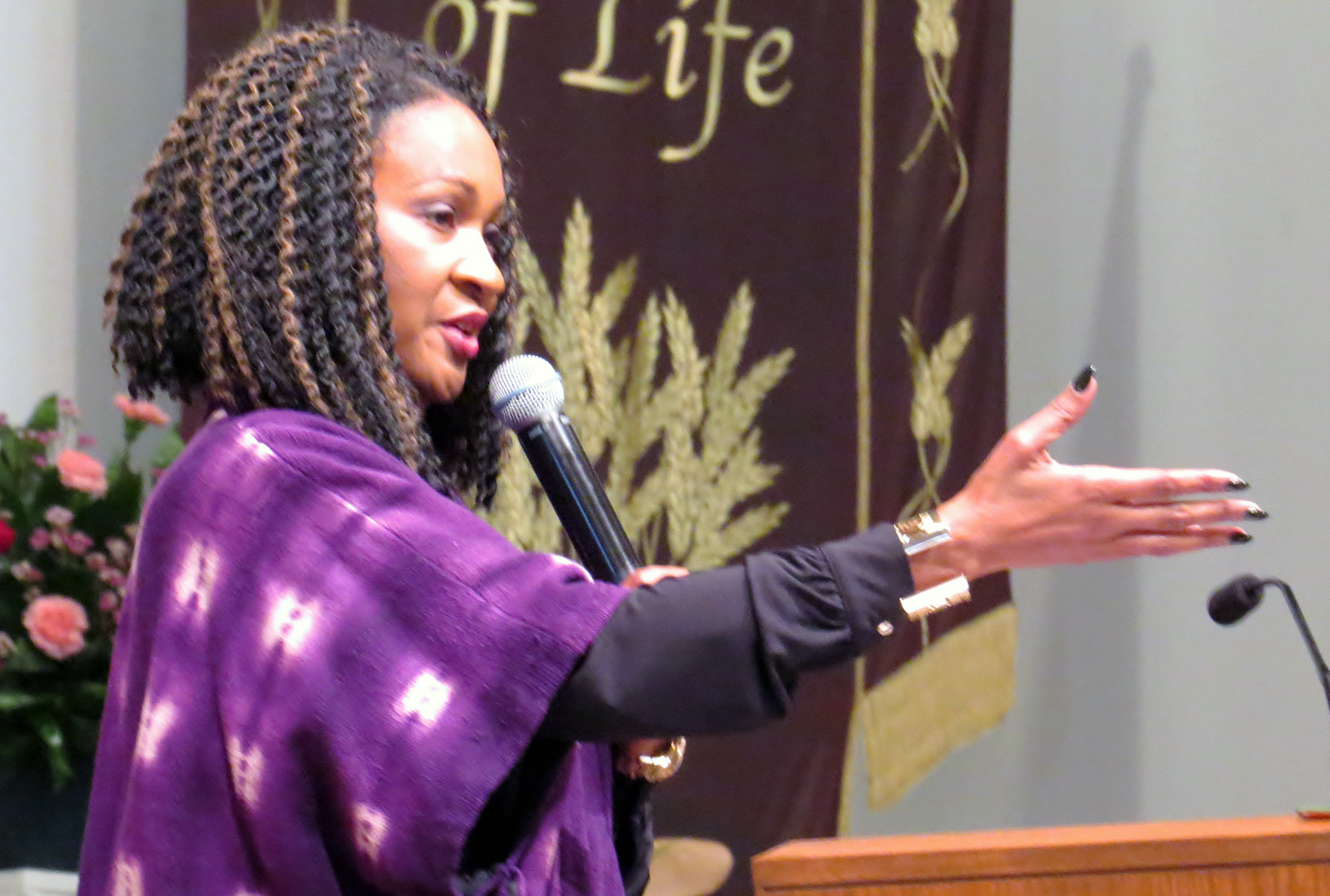 The Rev. Sheron Patterson, pastor of Hamilton Park United Methodist Church in Dallas, took to the pulpit on Jan. 15, 2017, and criticized President Trump for his reported remarks about African countries and Haiti. Photo by Sam Hodges, UMNS.