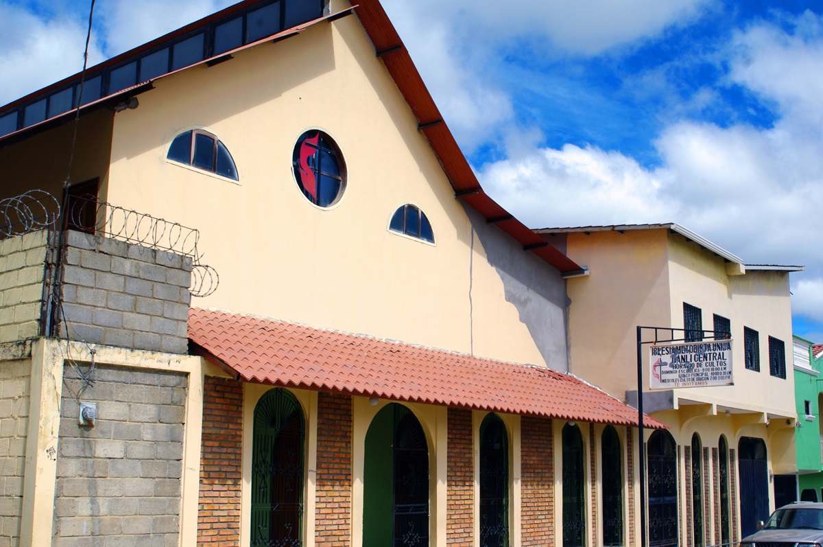 In addition to the sanctuary, the Central United Methodist Church of Danlí has a two-story building dedicated to Bible education and church activities. These facilities were built with the collaboration of United Methodist volunteers. Photo by Gustavo Vasquez, UMNS