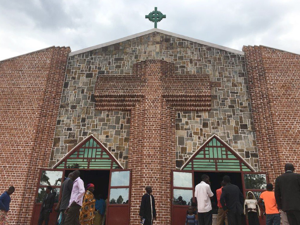 Some 1,500 people attended the special annual conference session at St. Peter's United Methodist Church in Gitega, Burundi. Photo by Tafadzwa Mudambanuki, UMNS.
