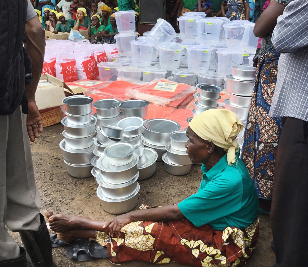 The United Methodist Committee on Relief provided a $10,000 grant to help flood survivors in Kisanga wa Byonyi, Congo. The church used the money to hand out tents, cooking pots, salt, sugar, cooking oil, maize and buckets. Photo by the Rev. Betty Kazadi Musau, UMNS.