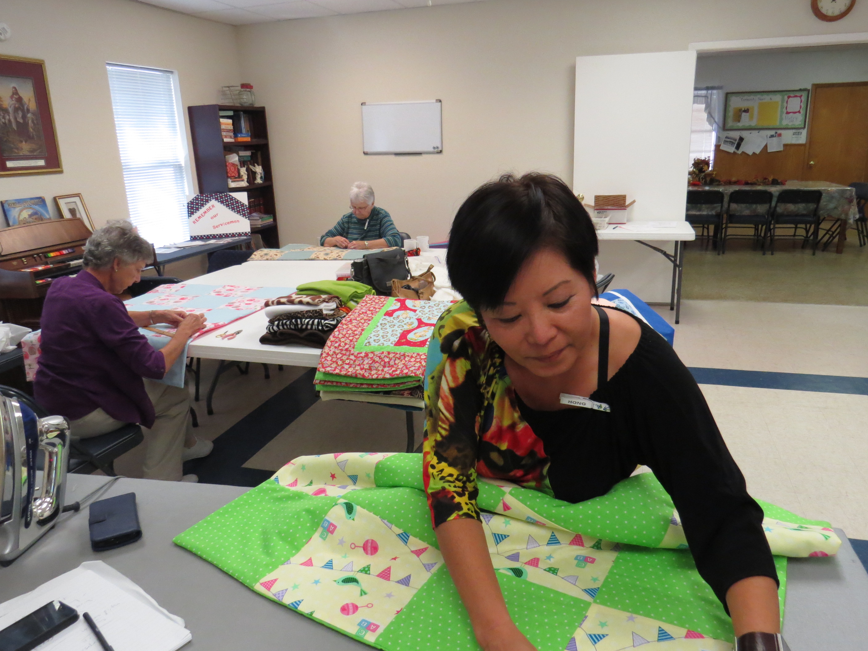 Tiny Church S Sewing Group Comforts Thousands With Cloth United