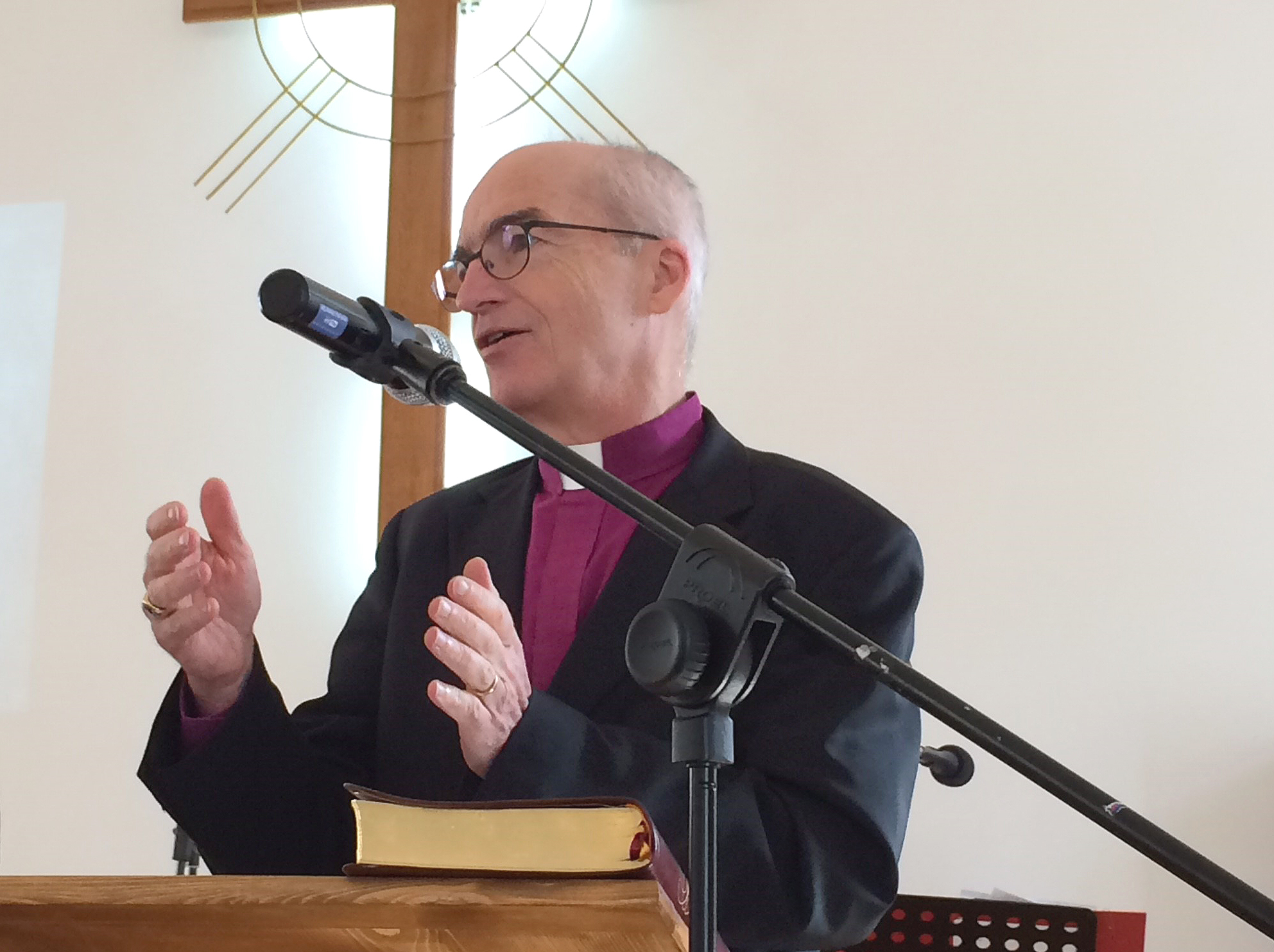 Bishop Patrick Streiff preaches in Shumen, Buglaria. Under proposed amendments to Bulgaria’s Religious Denominations Act, Streiff — who leads the Central and Southern Europe Conference — would have to get government permission to preach in Bulgaria.