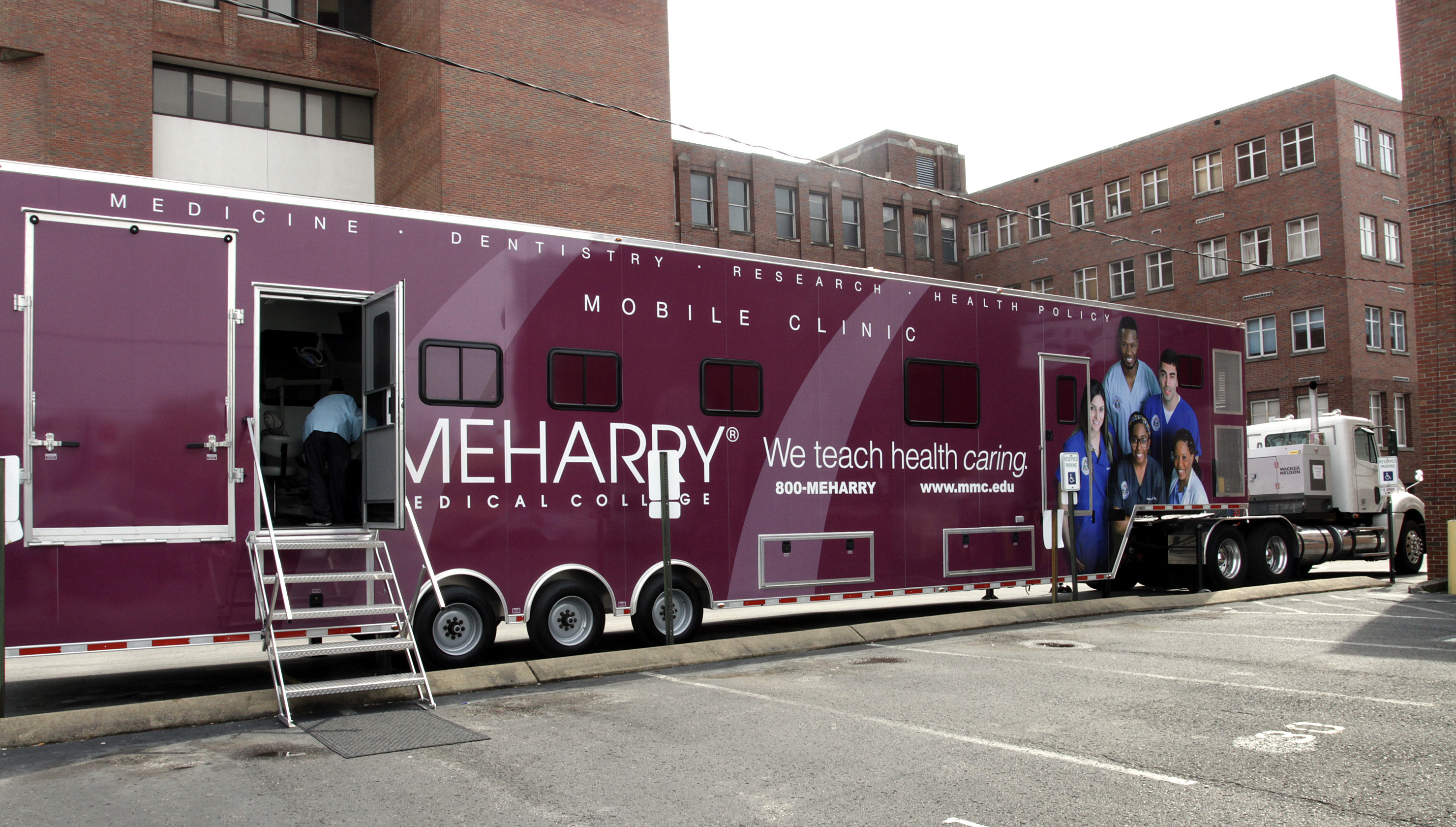 meharry-mobile-dental-clinic-provides-needed-care