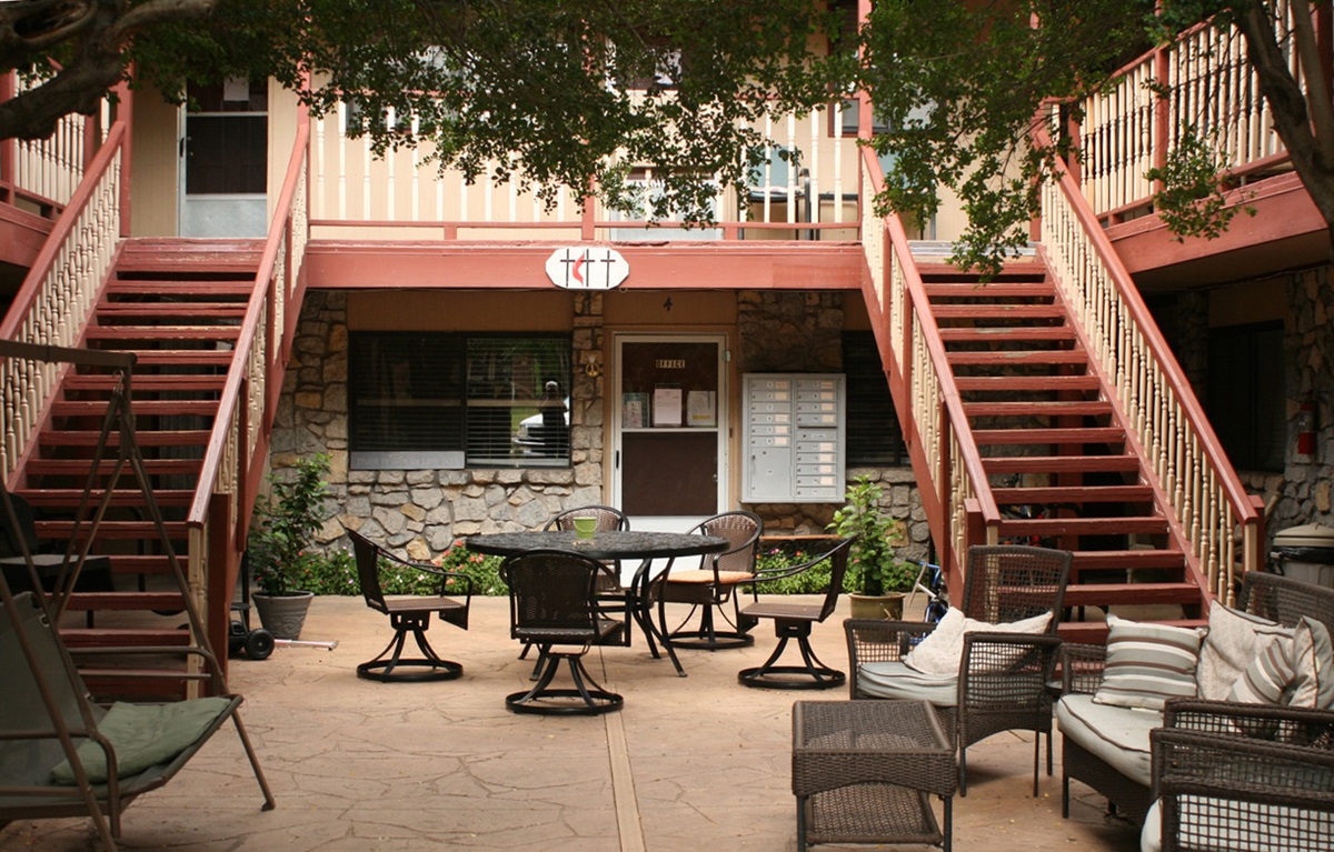 A view of the courtyard at the United Methodist Exodus House in Oklahoma City where former prisoners can find a spot for reflection. Photo by Boyce Bowdon, UMNS. A view of the courtyard at the United Methodist Exodus House in Oklahoma City where former prisoners can find a spot for reflection. Photo by Boyce Bowdon, UMNS.