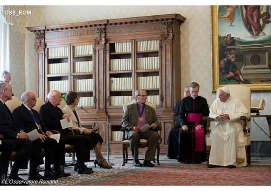Foto cortesía de L'Observatore Romano.  El Papa Francisco reunido con el Obispo Paulo Tarso de Oliveira Lockmann, presidente del Concilio Metodista Mundial, y otros delegados compartiendo sobre la apertura de la nueva oficina metodists en Roma. Foto cortesía de L'Observatore Romano.  El Papa Francisco reunido con el Obispo Paulo Tarso de Oliveira Lockmann, presidente del Concilio Metodista Mundial, y otros delegados compartiendo sobre la apertura de la nueva oficina metodists en Roma.