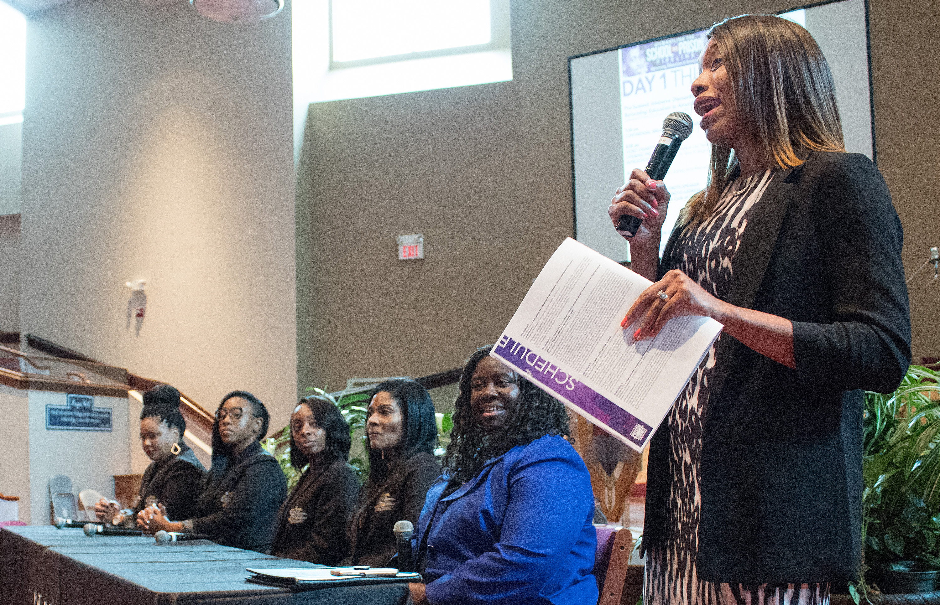 Jamila Thomas, director of Dallas Independent School District Racial Equity Office, moderates a panel of five judges as they talk about ways to end the school to prison pipeline during the 2018 National Prison Summit in Nashville, Tenn. Photo by Kathy L. Gilbert, UMNS.