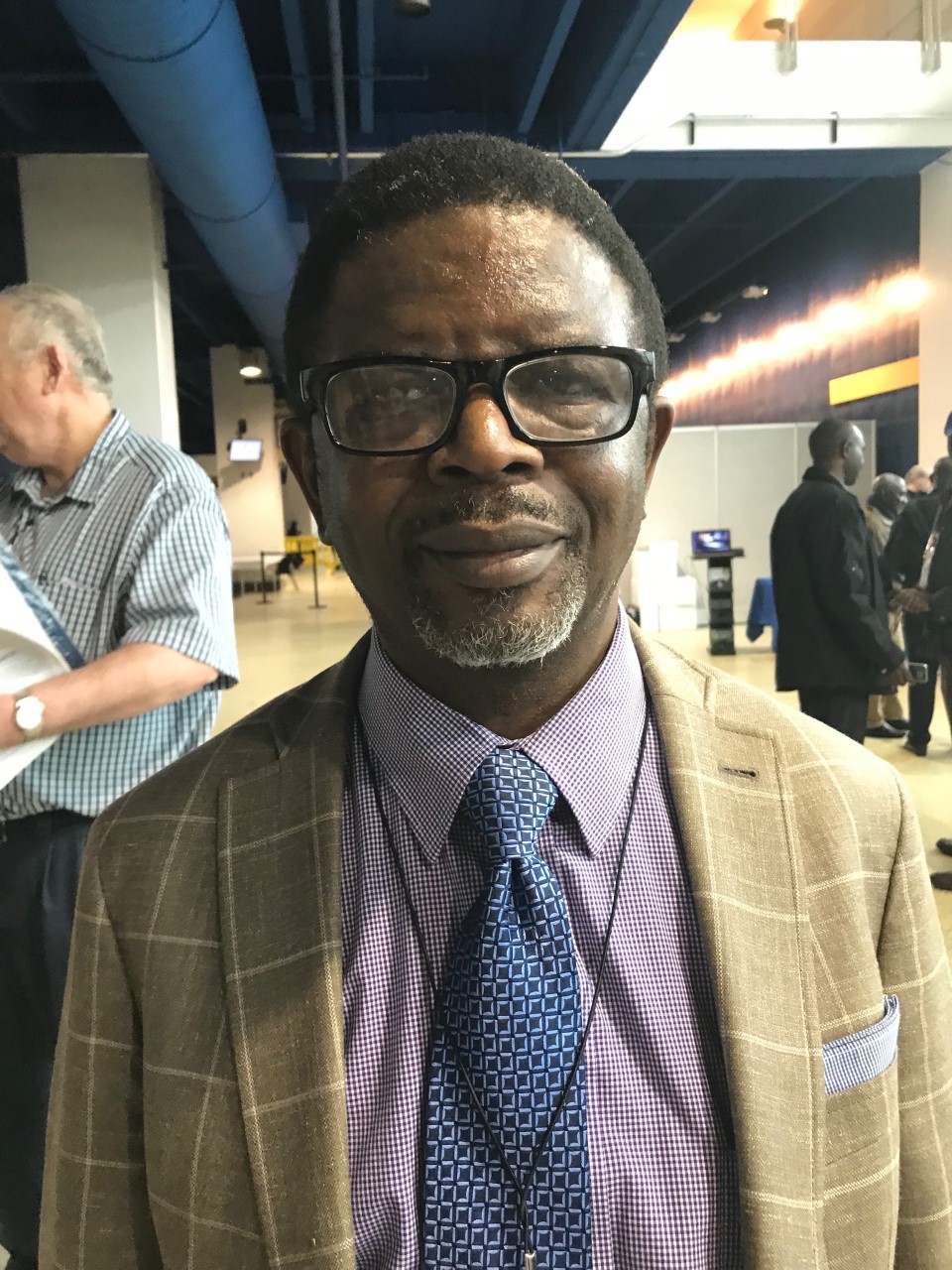 Le révérend Jacob Maforo a conduit pendant neuf heures depuis son domicile près de la frontière Kansas-Oklahoma pour être un observateur à la Conférence Générale de 2019. Environ 3 000 observateurs se sont inscrits pour la session législative extraordinaire, qui se tiendra jusqu'au 26 février à l’America’s Center de Saint-Louis. Photo de Sam Hodges, UMNS