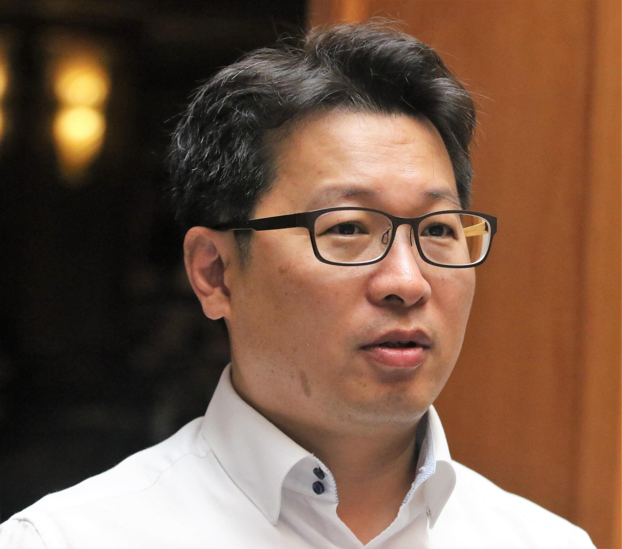 권혁인 목사가 2018년 7월 시카고에서 열린 한인총회 중앙위원회에서 발언하고 있다. 사진 김응선 목사, UMNS.