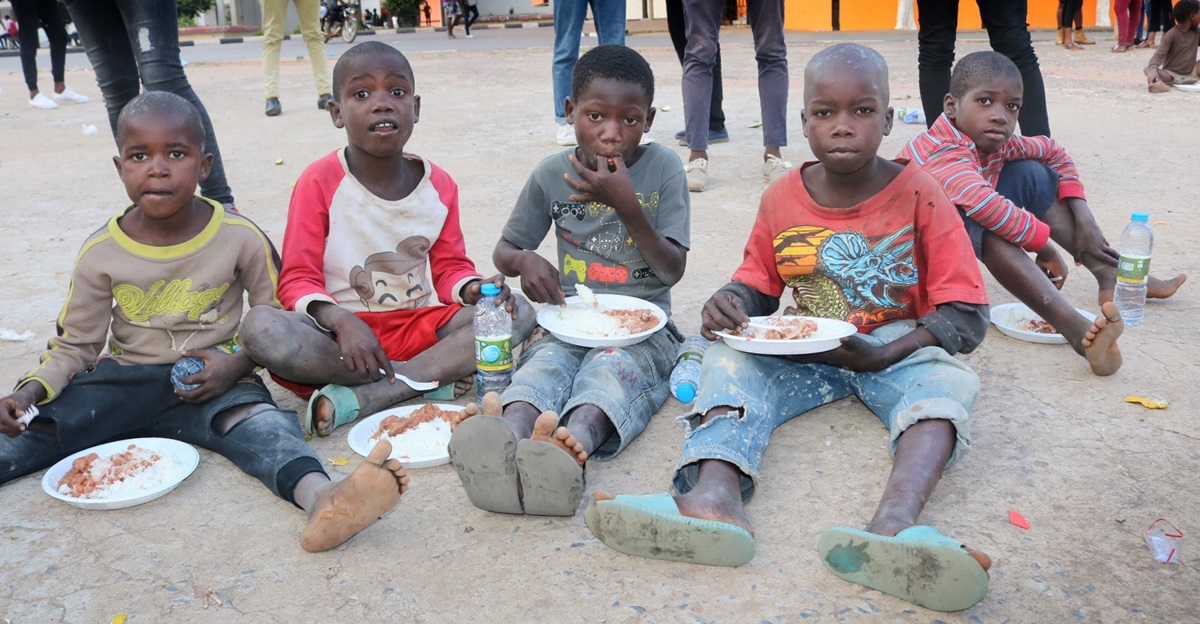 Children living on the streets of Malanje, Angola, enjoy a meal provided by young United Methodists during the International Day of the Child. Photo by João Gonçalves Sofia Nhanga, UM News. Children living on the streets of Malanje, Angola, enjoy a meal provided by young United Methodists during the International Day of the Child. Photo by João Gonçalves Sofia Nhanga, UM News.