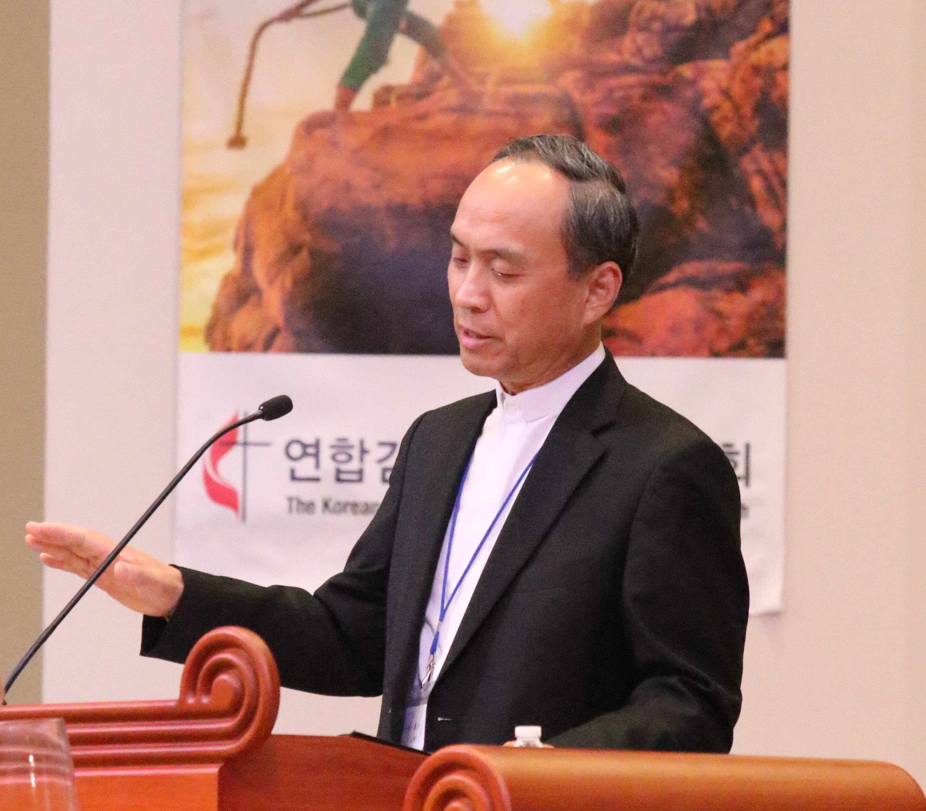 김영봉 목사가 2019년 한인총회 개회 예배에서 갈리리로 오라는 제목으로 설교하고 있다. 사진, 김응선 목사, 연합감리교뉴스.