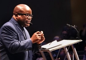 The Rev. Kenneth Levingston of Jones Memorial United Methodist Church in Houston speaks at the Wesleyan Covenant Association Global Gathering, held Nov. 9 in Tulsa, Okla. Photo by Sam Hodges, UM News.