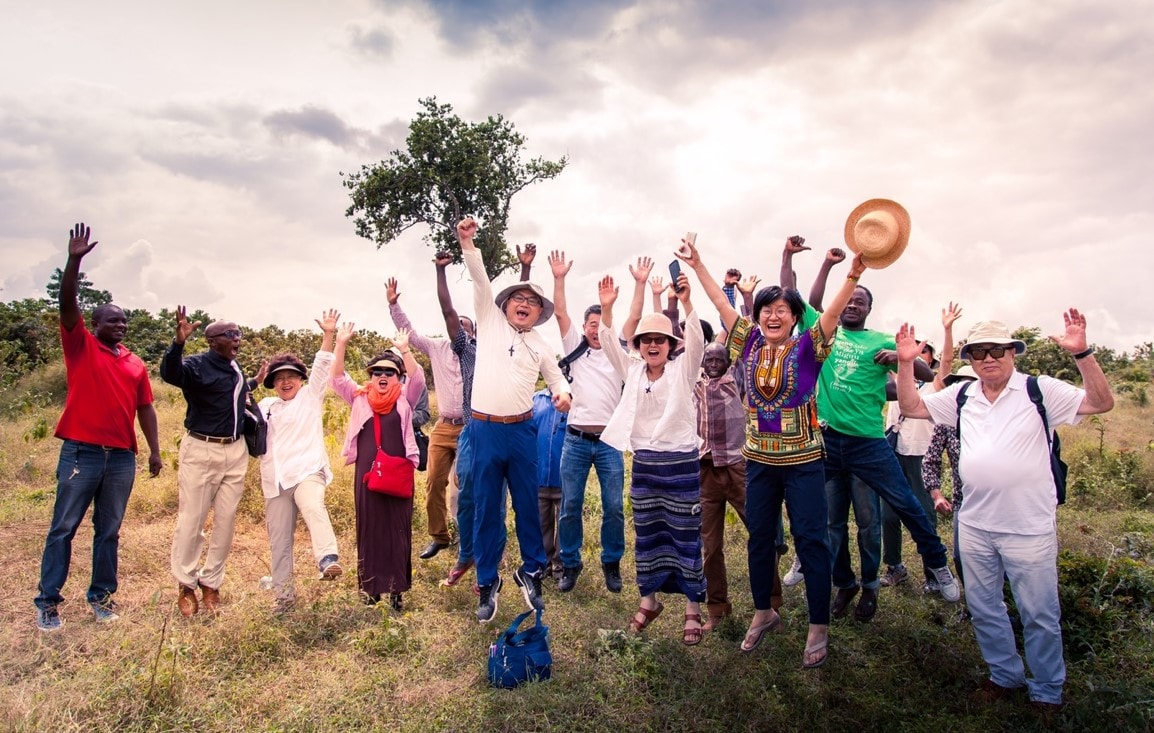 2017년 7월 탄자니아에 단기선교팀으로 방문한 강원근 목사와 선교팀원들. 사진 제공, 김영선 목사.