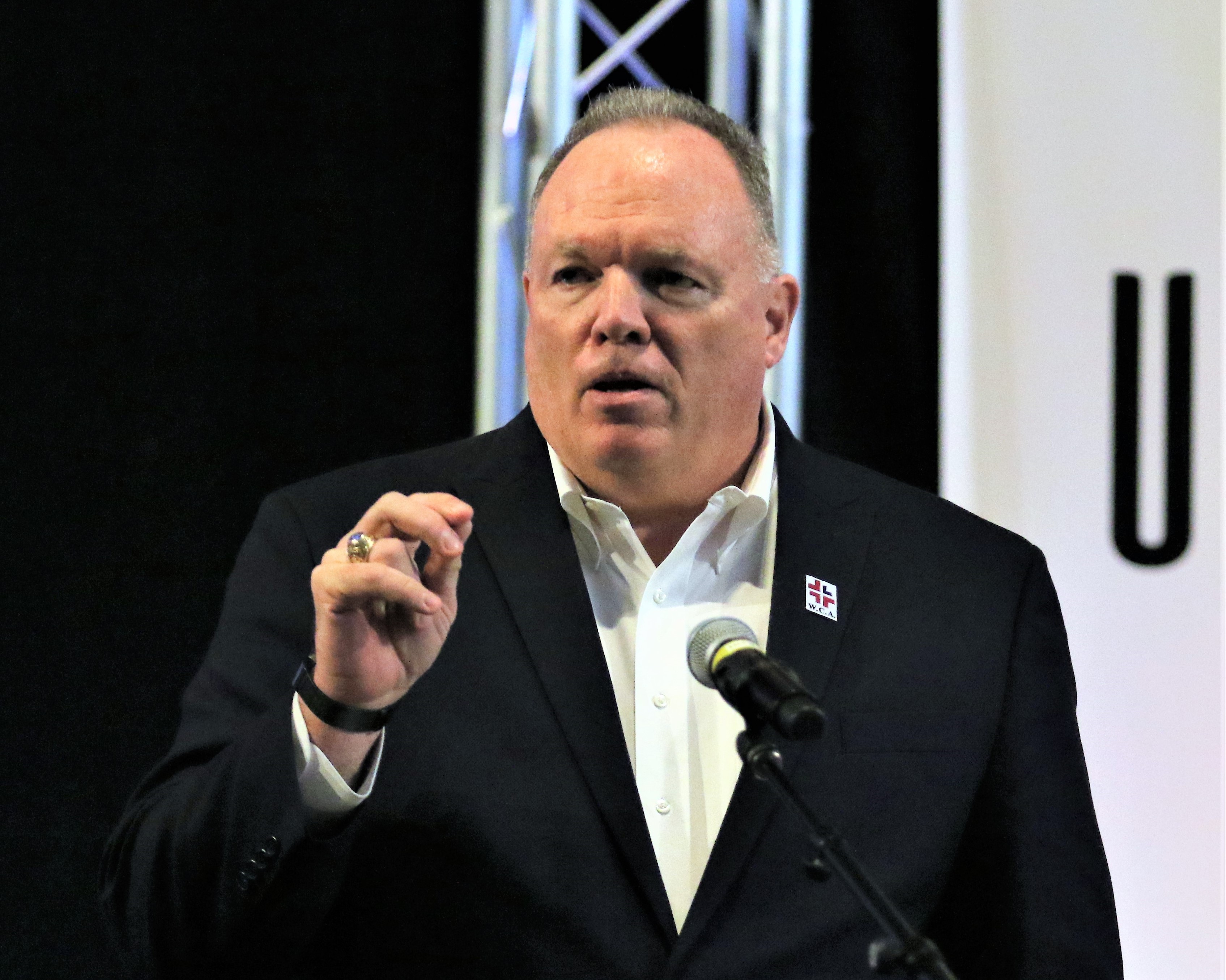 2018년 11월 애틀란타 근교의 마리에타에 소재한 마운트베델 연합감리교회에서 열린 웨슬리안언약협회 제1차 입법  총회에서 설교하고 있는 제프 그린웨이 목사. 그린웨이 목사는 오하이오주 레이놀즈버그에 있는 레이놀즈버그 연합감리교회 담임목사이며 웨슬리안언약협회 임원회 의장이다. 사진, 김응선 목사, 연합감리교뉴스.