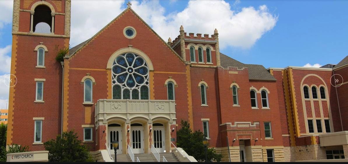 Primeira Igreja Metodista Unida de Oklahoma City, afetada pela explosão de 1995, devido à sua proximidade com o Edifício Federal Alfred P. Murrah. Foto cedida por The City Sentinel. Primeira Igreja Metodista Unida de Oklahoma City, afetada pela explosão de 1995, devido à sua proximidade com o Edifício Federal Alfred P. Murrah. Foto cedida por The City Sentinel.