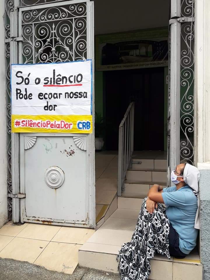 A campanha de “não ação” também pede aos brasileiros que demonstrem sua indignação pela falta de ações concretas do governo federal para conter o avanço da COVID-19. Foto por Vania Costa, Conselho Nacional de Igrejas Cristãs do Brasil.