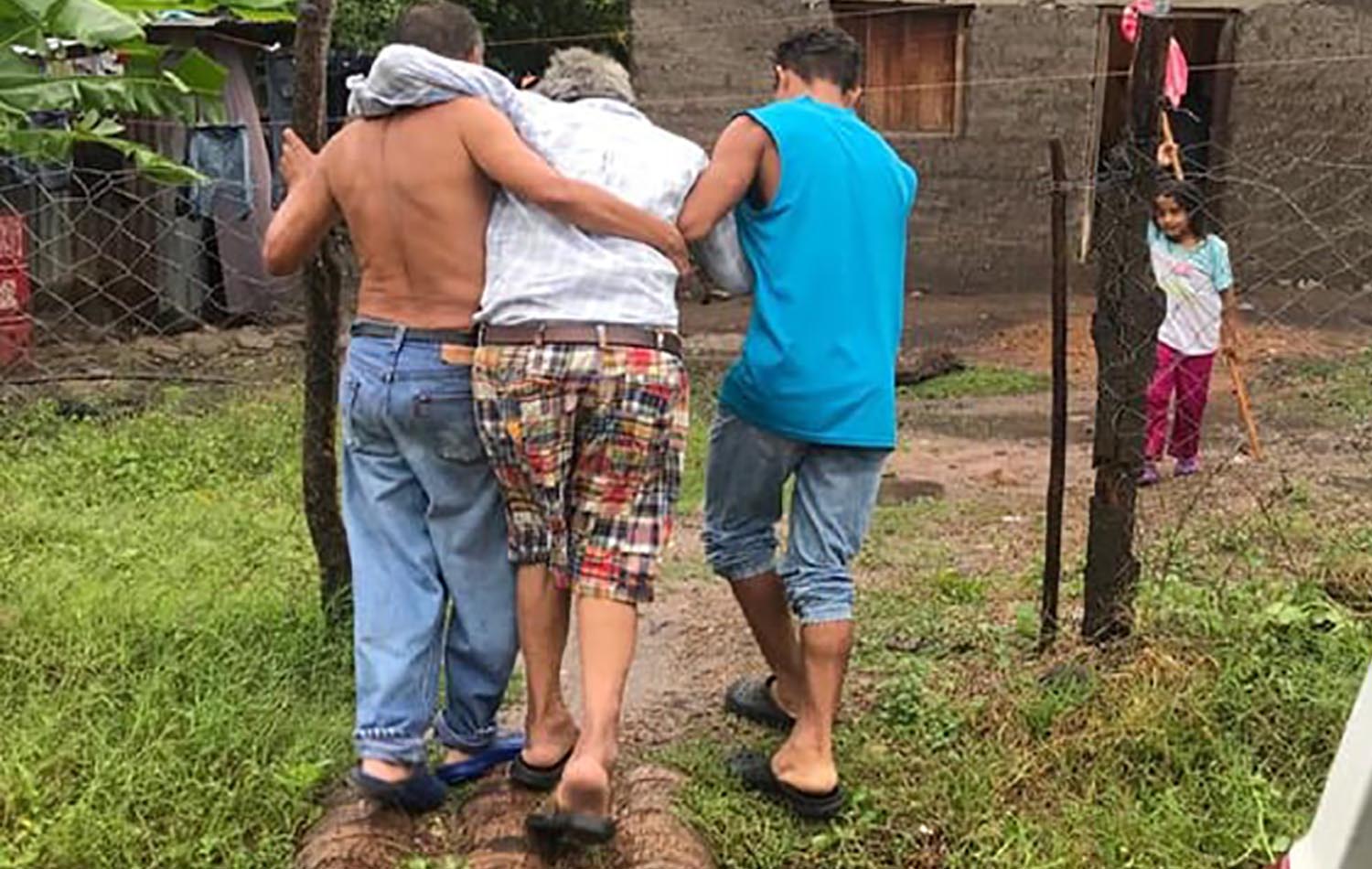 La solidaridad y el apoyo de las iglesias metodistas unidas locales a las diferentes comunidades que han sido afectadas, han permitido auxiliar a muchas familias damnificadas tanto en los refugios que se han abierto en algunos templos, como en las visitas a las casas. Foto cortesía de la IMU Casa de Paz.