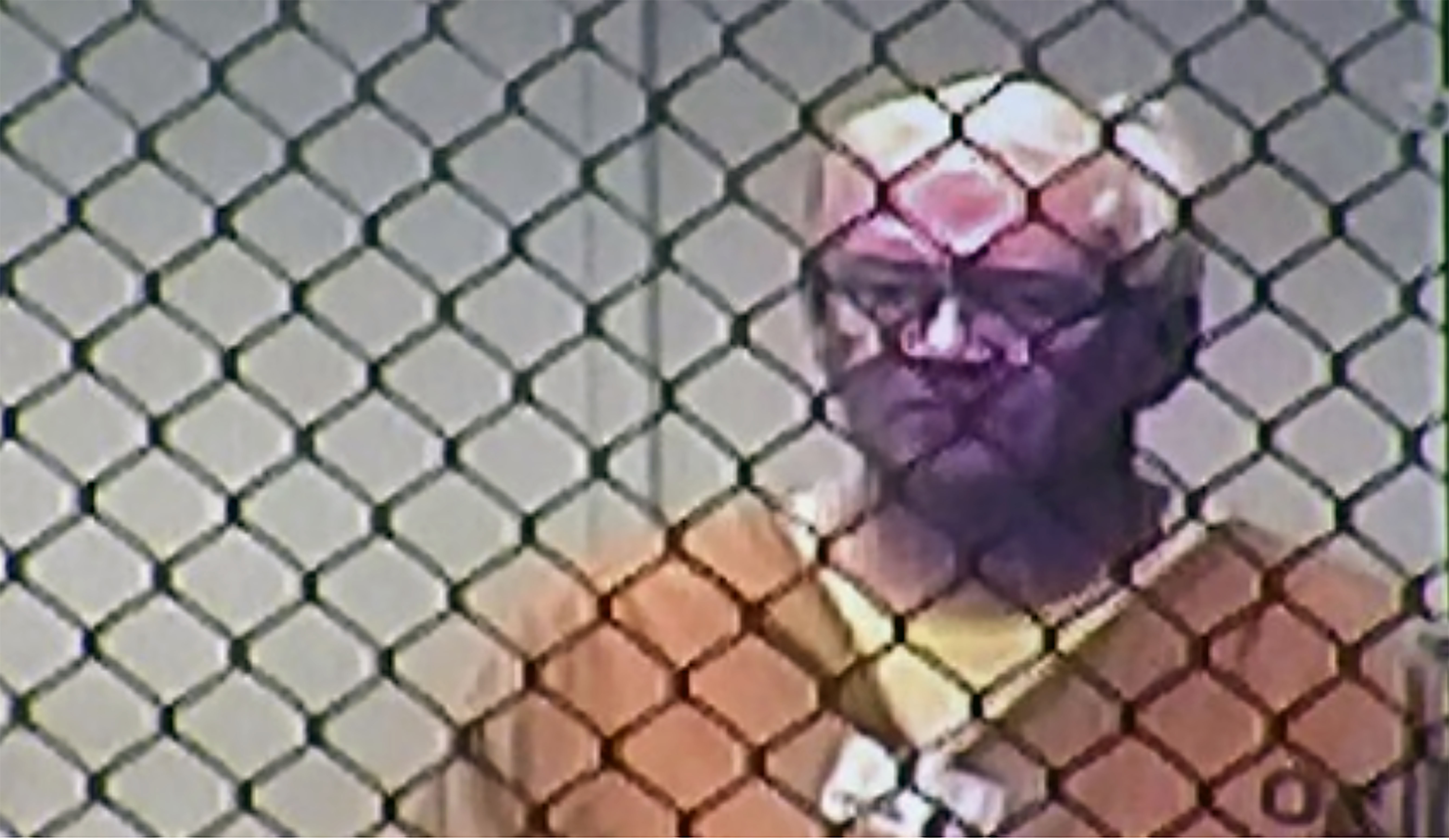 John Rodgers McFarland, de 67 años y ex pastor de la IMU de Fullerton, fue arrestado el 9 de mayo de 2019 y acusado de graves delitos por abuso sexual a siete niñas entre 5 y 15 años. Foto: captura de pantalla cortesîa de NBC Palm Spring.